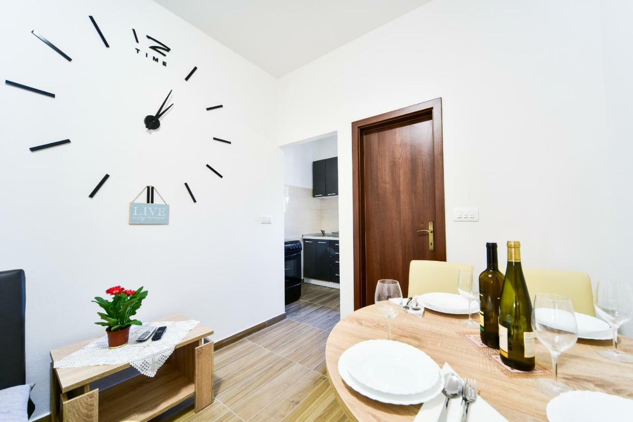 City Apartment 4You Zadar Exteriör bild