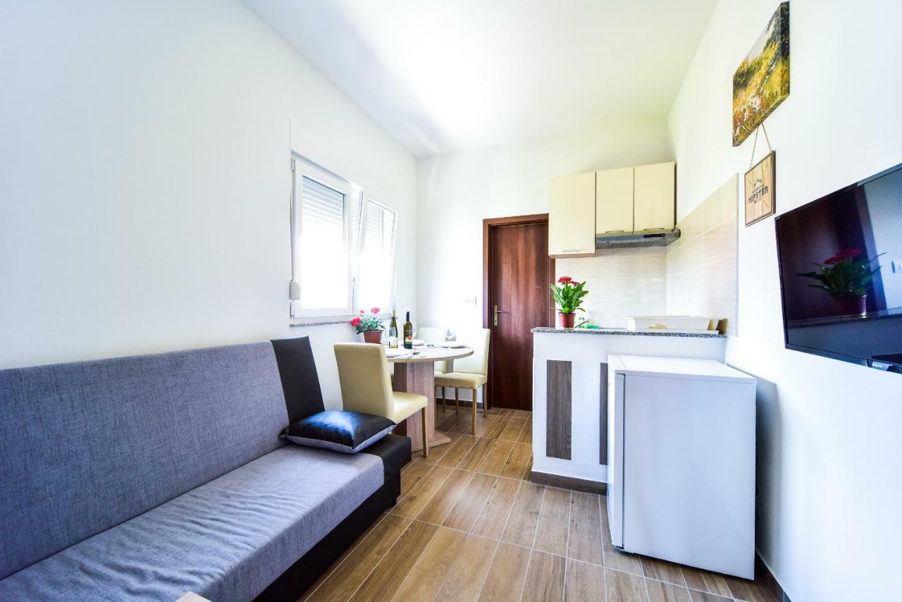 City Apartment 4You Zadar Exteriör bild
